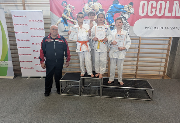 Sukcesy UKS Judo KONTRA w Warszawie i Strzale
